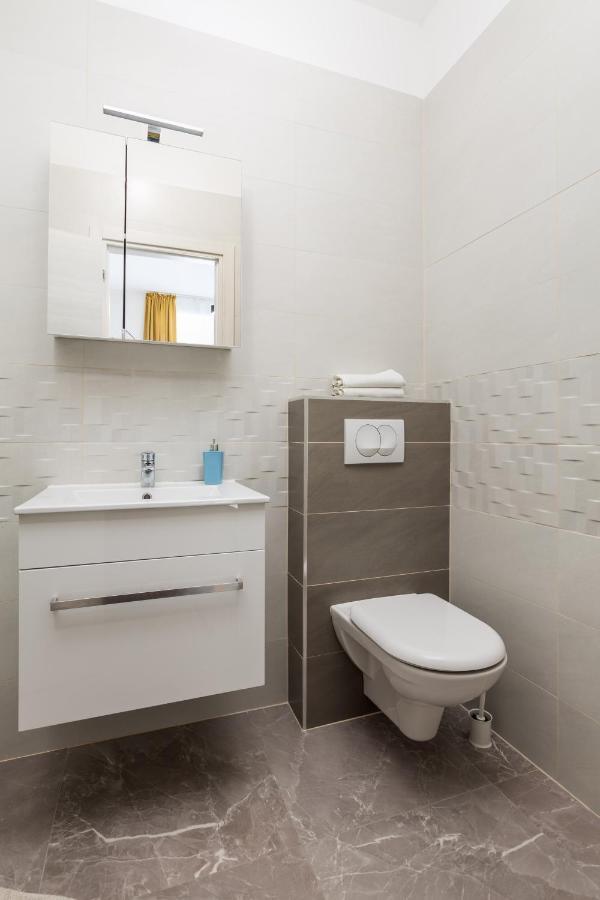 Studio Apartments Fran'S Rijeka Buitenkant foto