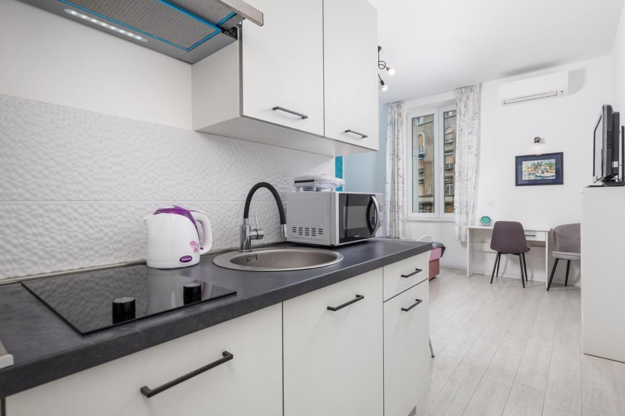 Studio Apartments Fran'S Rijeka Buitenkant foto