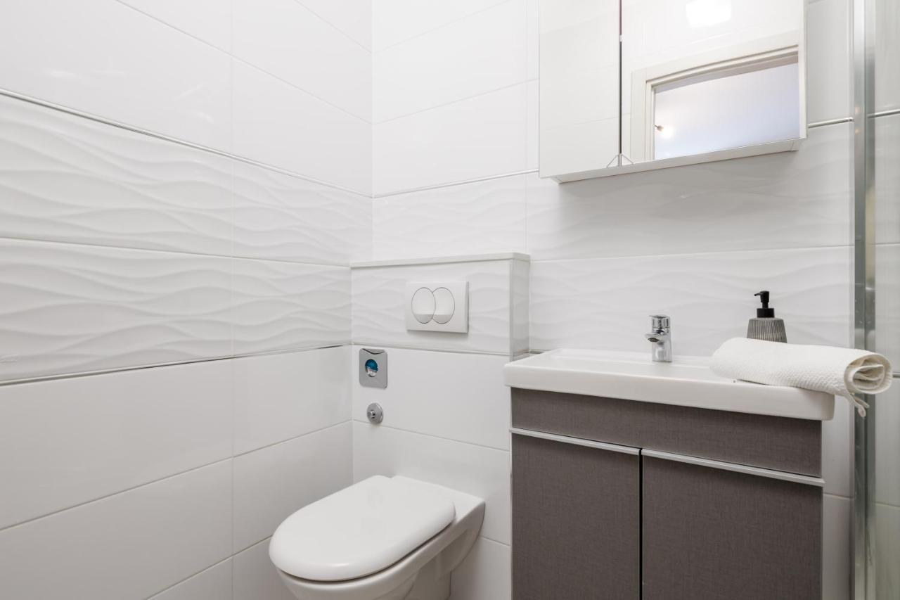 Studio Apartments Fran'S Rijeka Buitenkant foto